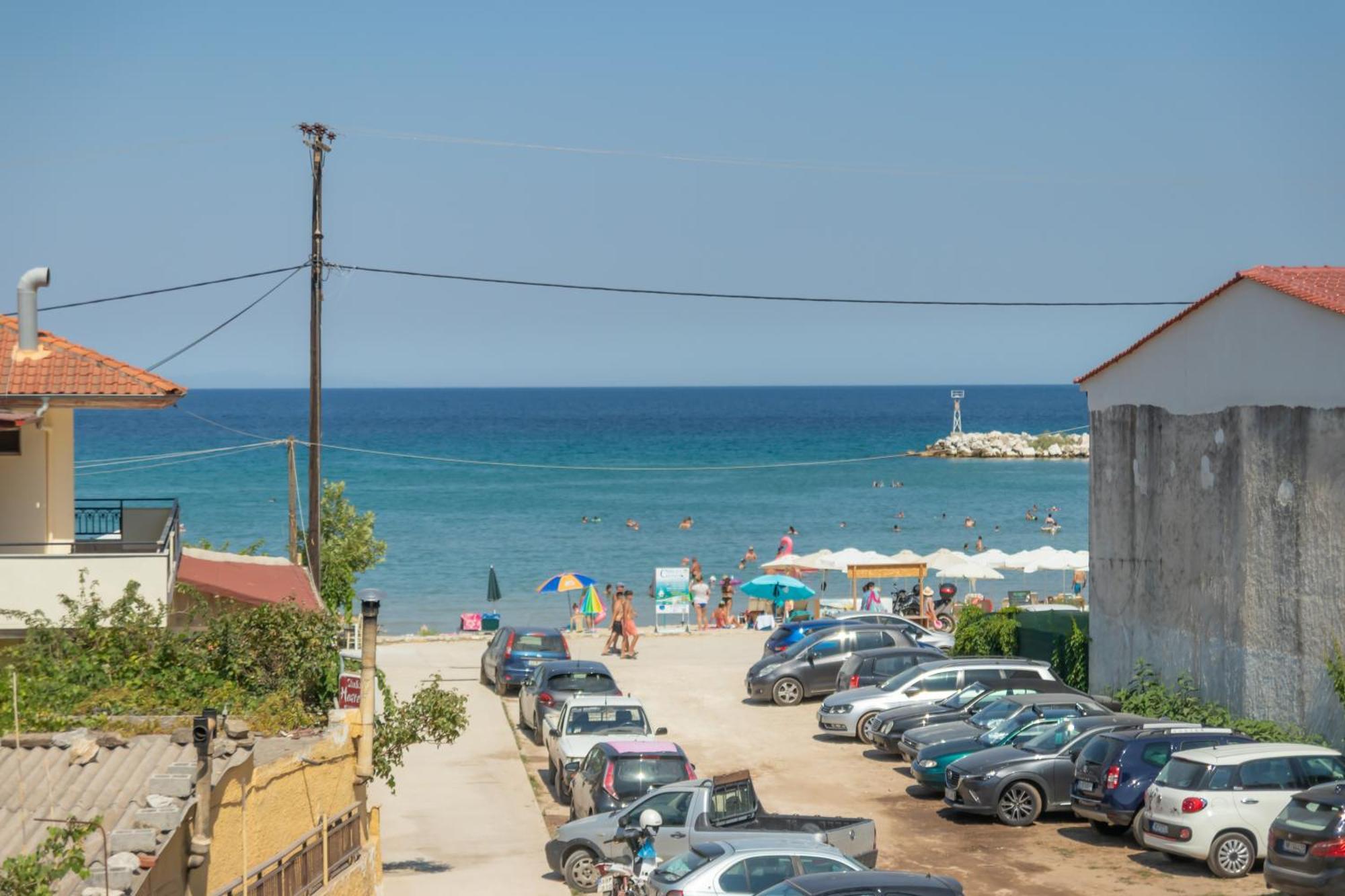 Ntinas Seaside Suites Скала Потамияс Екстериор снимка